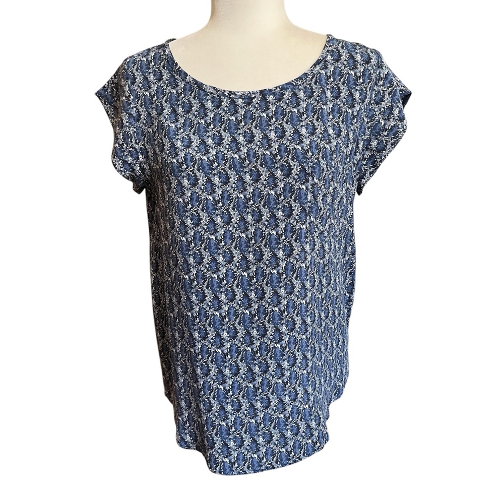 Joie 💯% silk comfort career, whimsical,
Business casual cap sleeve shirt - Picture 2 of 10